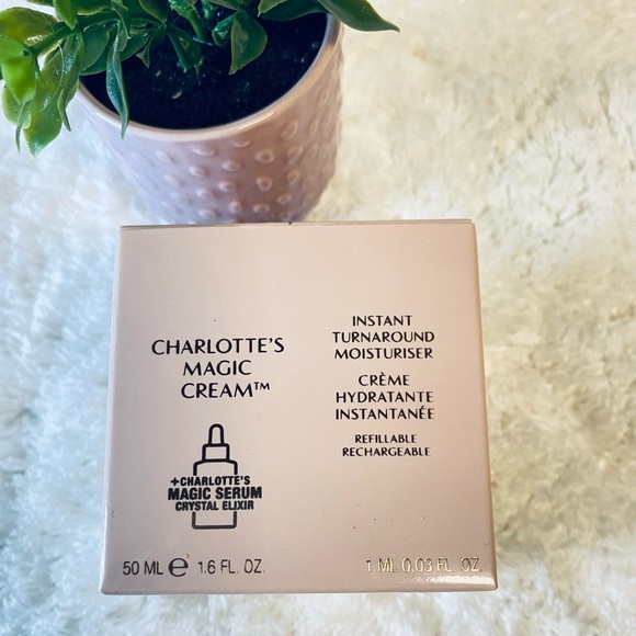 🚨RESTOCK🏆 CHARLOTTE TILBURY AWARD WINNING MAGIC CREAM 🏆 - Picture 11 of 12